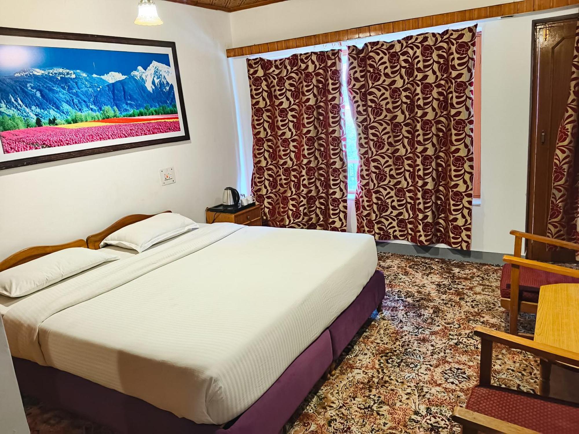 Hotel Season Palace Srīnagar Buitenkant foto